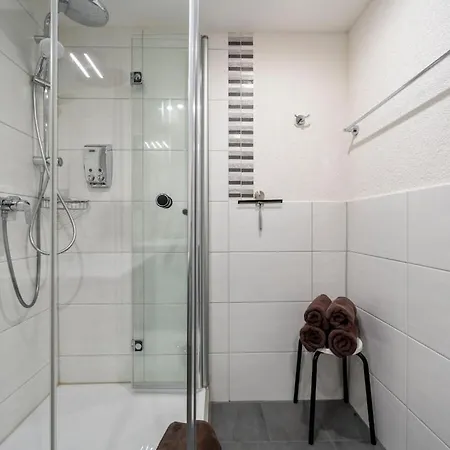 With 1 Bedroom Менценшванд